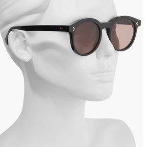NWT-WILDFOX-Harper Deluxe Black 
Sunglasses-Black-w/Case & Cleaning Cloth 🌞